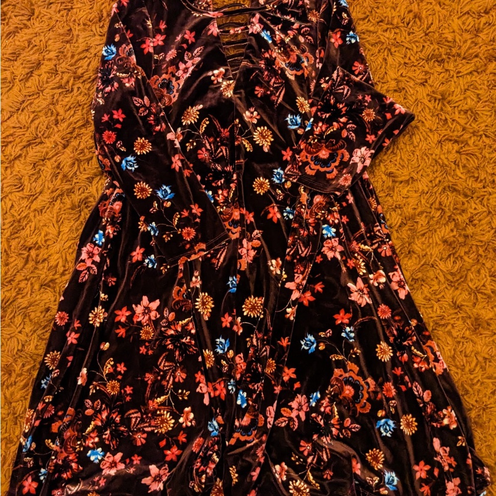 Size 1 Torrid Velvet Quarter Sleeve Hippie Midi Dress with Floral Design